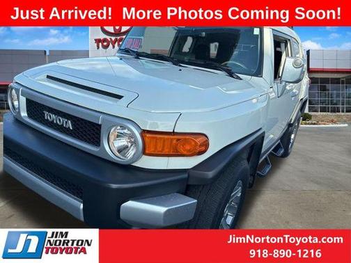 2014 Toyota FJ Cruiser Base