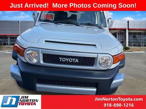 2014 Toyota FJ Cruiser Base