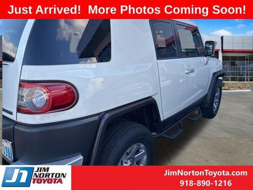 2014 Toyota FJ Cruiser Base