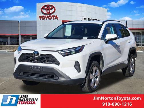 2024 Toyota RAV4 XLE