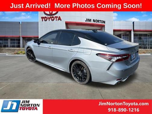 Celestial Silver Metallic/Midnight Black Metallic 2023 Toyota Camry XSE