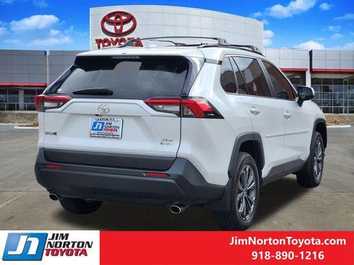 2025 Toyota RAV4 Hybrid XLE Premium