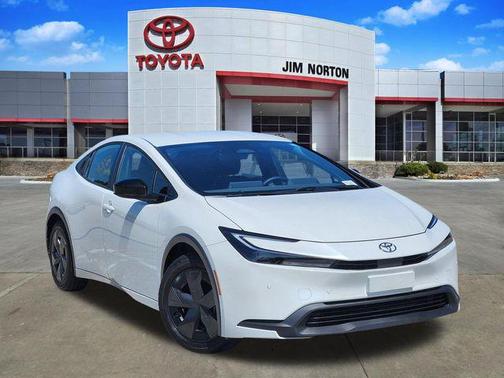 White 2025 Toyota Prius LE