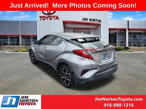Silver Knockout Metallic 2018 Toyota C-HR XLE