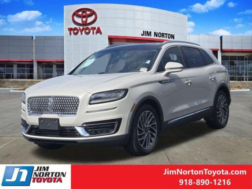 Ceramic Pearl Metallic Tri-Coat 2019 Lincoln Nautilus Reserve