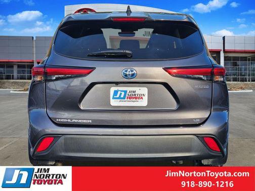 2023 Toyota Highlander Hybrid LE