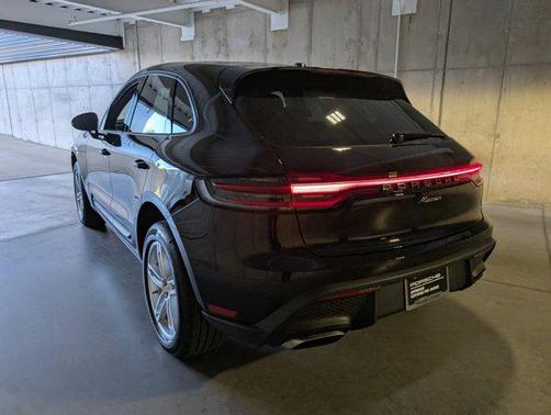 2025 Porsche Macan AWD