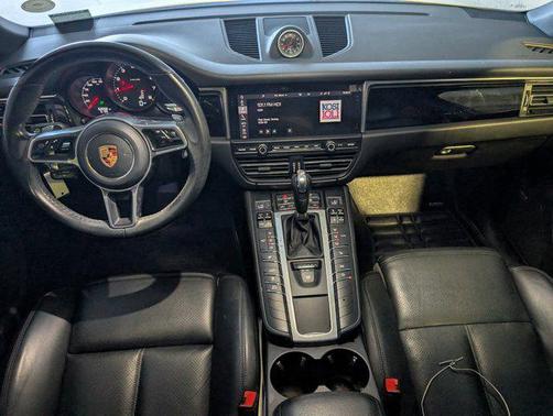 2021 Porsche Macan AWD