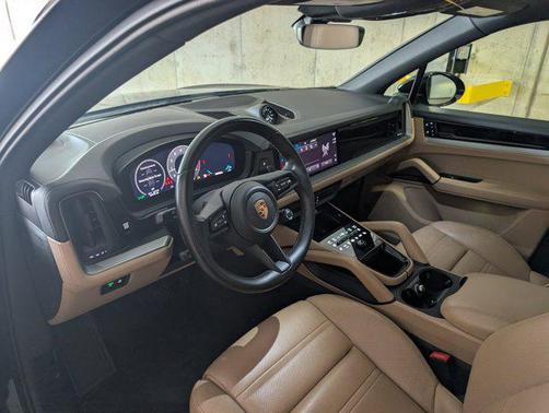 2024 Porsche Cayenne Cayenne