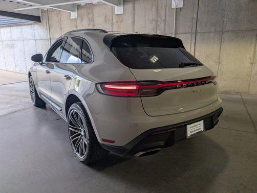 2025 Porsche Macan 