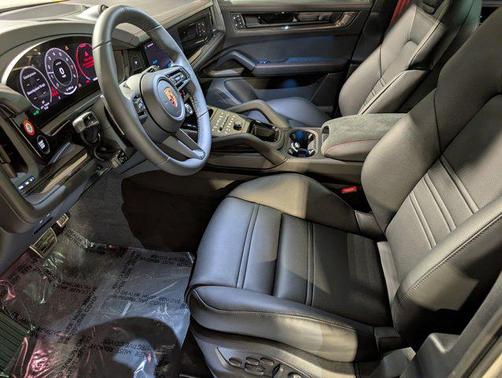 2026 Porsche Cayenne GTS