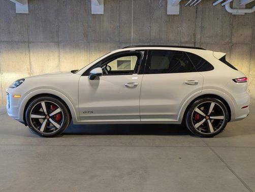 2026 Porsche Cayenne GTS