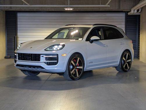 2026 Porsche Cayenne GTS