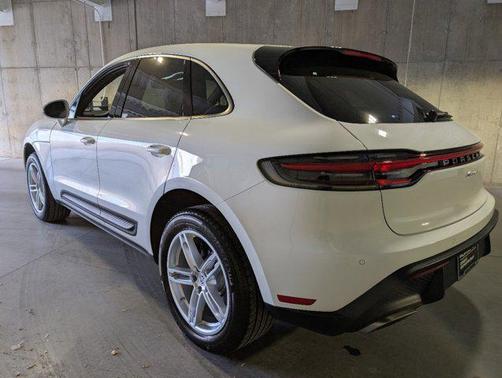 2024 Porsche Macan Base
