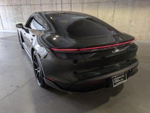 2022 Porsche Taycan GTS