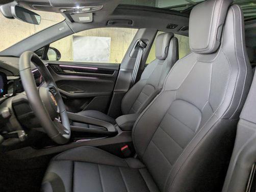 2025 Porsche Macan 4S