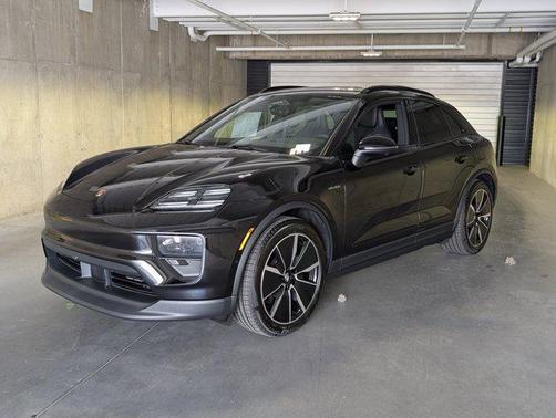 2025 Porsche Macan 4S