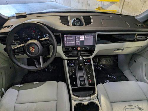 2026 Porsche Macan AWD
