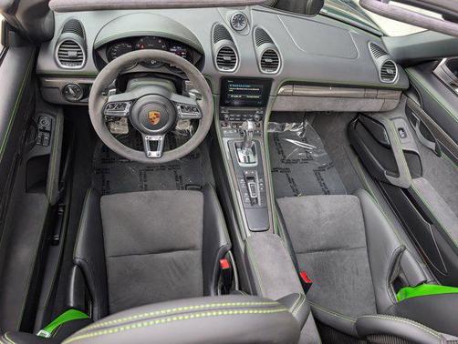 2021 Porsche 718 Spyder Roadster