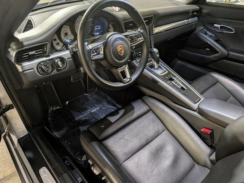 2019 Porsche 911 Carrera 4S