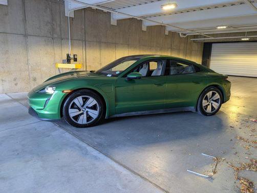 2022 Porsche Taycan RWD