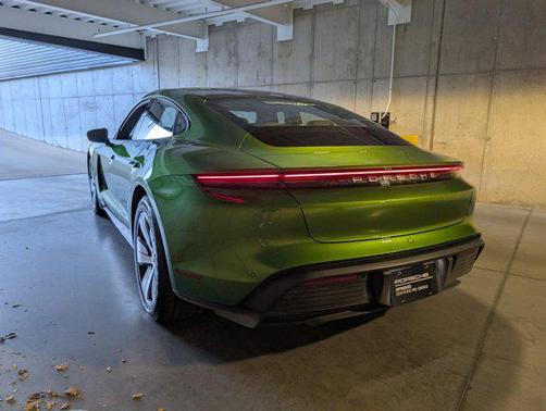 2022 Porsche Taycan RWD