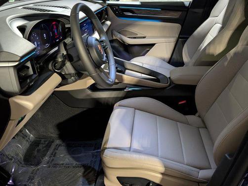 2026 Porsche Macan 4