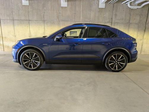 2026 Porsche Macan 4