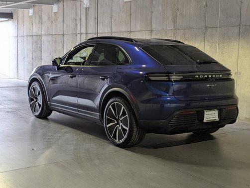 2026 Porsche Macan 4
