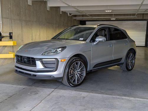 2025 Porsche Macan T