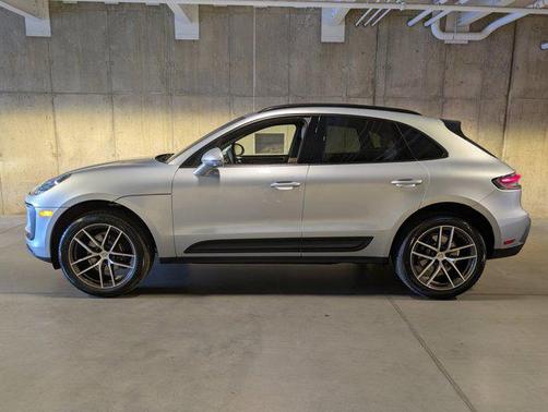 2026 Porsche Macan AWD