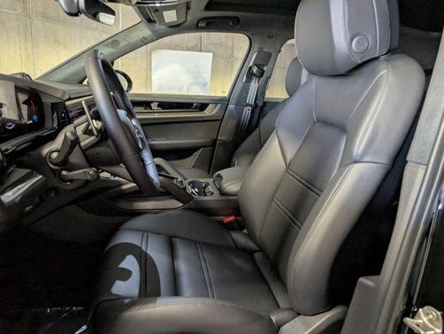 2025 Porsche Cayenne Turbo
