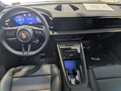 2024 Porsche Macan Electric 4