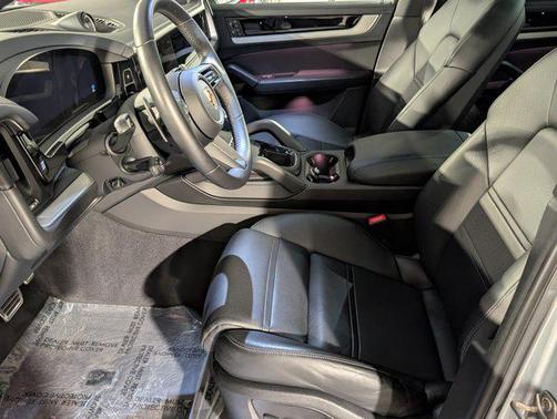 2025 Porsche Cayenne S