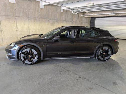 2025 Porsche Taycan 4