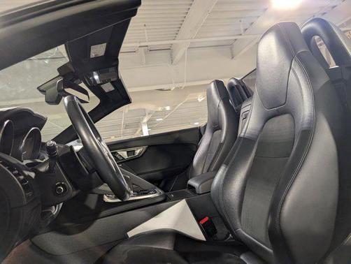 2016 Jaguar F-TYPE Base