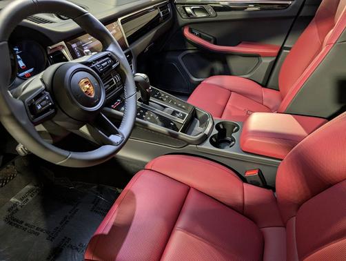 Volcano Grey Metallic 2026 Porsche Macan Macan