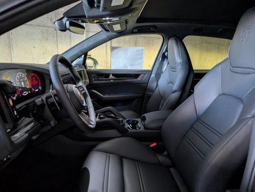 2026 Porsche Cayenne GTS