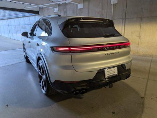 2026 Porsche Cayenne GTS