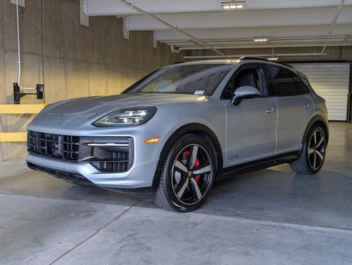2026 Porsche Cayenne GTS