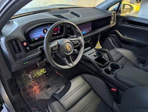 2026 Porsche Cayenne GTS