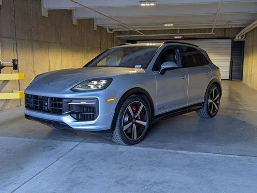 2026 Porsche Cayenne GTS