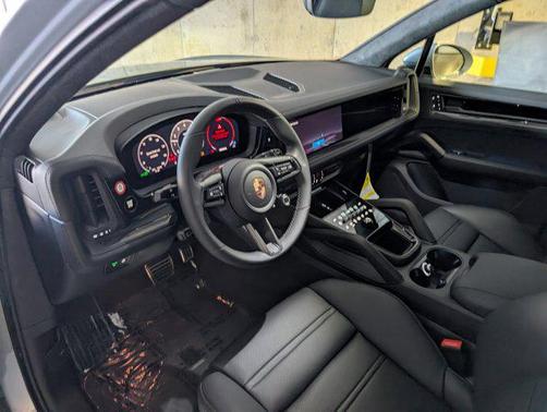 2026 Porsche Cayenne GTS