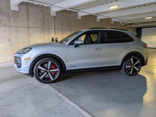 2026 Porsche Cayenne GTS