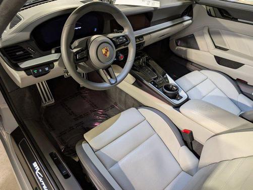 2025 Porsche 911 Carrera