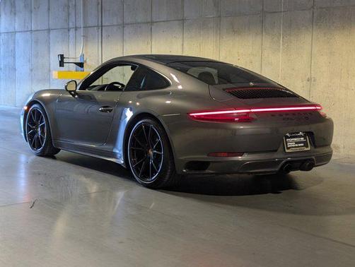 2019 Porsche 911 Carrera 4S