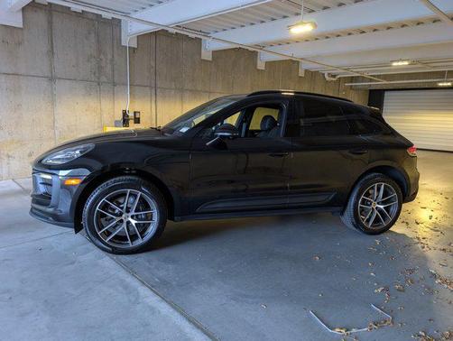 2026 Porsche Macan AWD