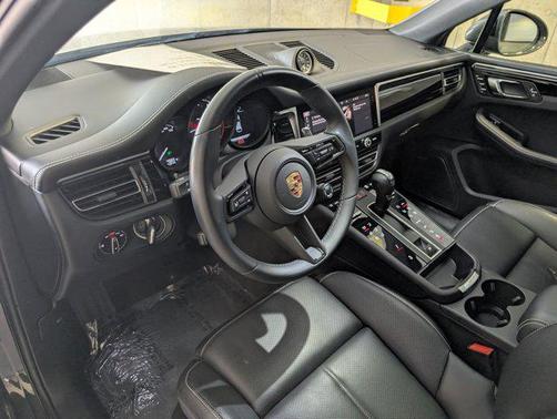 2024 Porsche Macan T