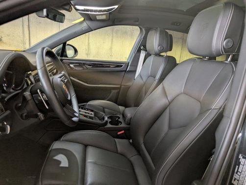2024 Porsche Macan T