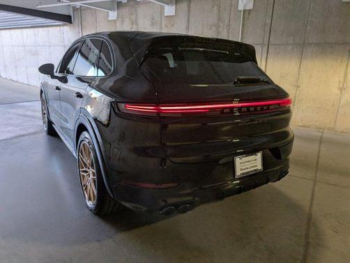 2026 Porsche Cayenne GTS